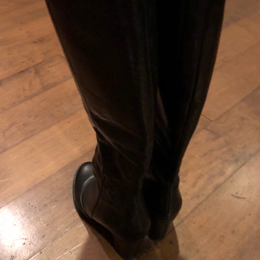BCBGeneration BCBG Original Round Toe Zipper Boot - Picture 6 of 6